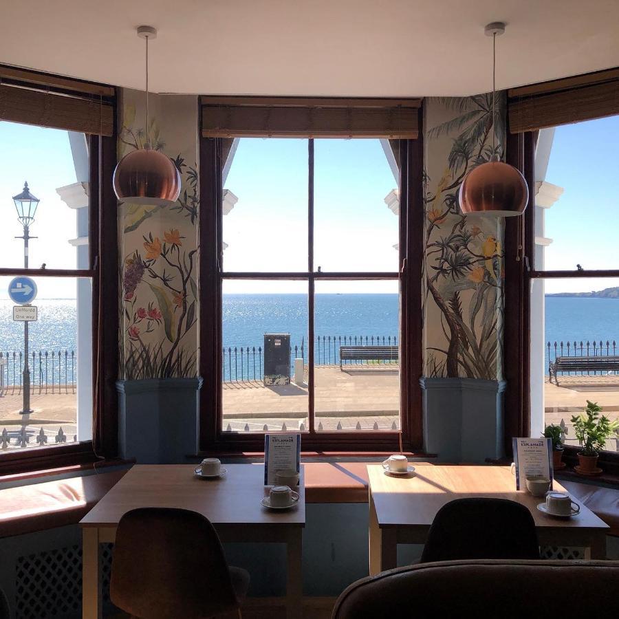 No: 1 The Esplanade Guest Accommodation. Tenby Exteriör bild